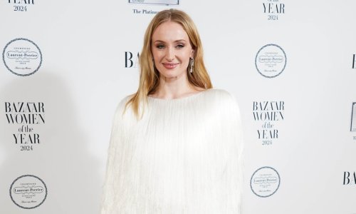 Haljina kakva se rijetko viđa: Lijepa glumica zablistala u chic izdanju