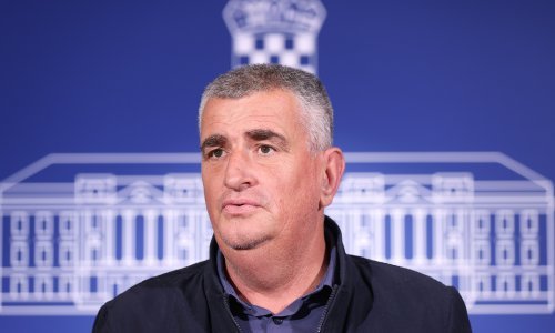 Bulj: Državu nam vode trojica ljudi koji su prespavali rat