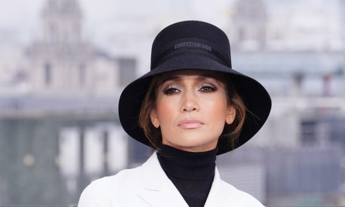 Jennifer Lopez oduševila u Dioru: Stilski hommage starom Hollywoodu