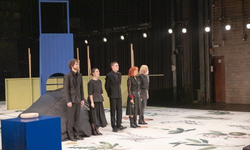 Imate stranca u gostima, a vodili biste ga na hrvatske predstave? Evo prilike