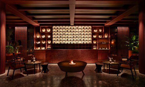 Chef Fatih Tutak širi svoj kulinarski doživljaj u dvorište, prizivajući tursku avliju