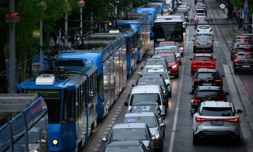 Kaos s tramvajima u Zagrebu: Zbog nestanka napona zastoji u Savskoj i Vlaškoj