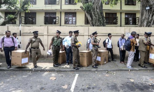 Vojska u pripravnosti: Gospodarski slomljena Šri Lanka na izvanrednim izborima