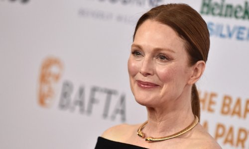 Skida godine s lica: Ova nijansa ruža iznimno je laskava za zrelije dame