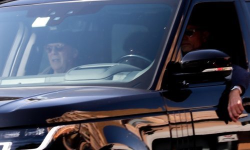 Bruce Willis od njega se ne odvaja: Nove fotke iz automobila otkrivaju puno