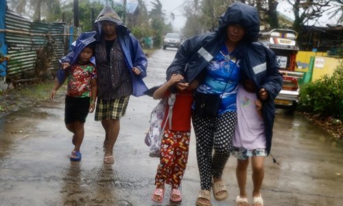 Super tajfun Man-Yi stiže na Filipine: Evakuirano 180.000 tisuća ljudi