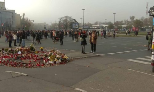 Novi prosvjed u Novom Sadu: “Nalazimo se na grobnici, a oni nam ne daju ni da žalujemo žrtve”