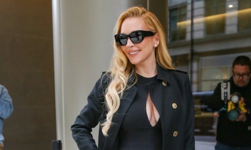 Lindsay Lohan nikad nije izgledala bolje: Pokazala torbu koju svi žele i najljepše čizme sezone