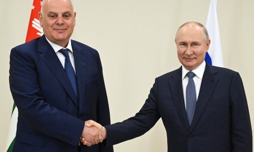 Čelnik odcjepljene Abhazije podnio ostavku nakon pregovora s oporbom