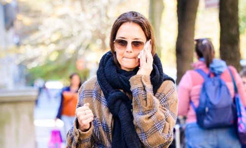 Sve što kraljica ulične mode odjene postaje hit, a ova jakna je komad koji će se razgrabiti