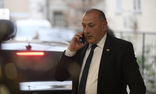 Erste preuzima upravljanje Fondom hrvatskih branitelja. Zašto nema natječaja?