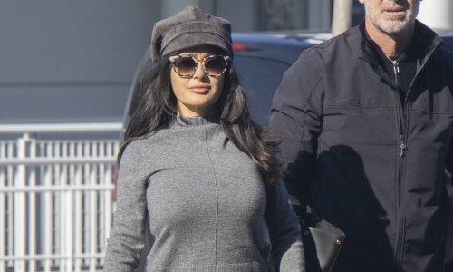 Casual look: Salma Hayek u modnoj kombinaciji u kakvoj je rijetko viđamo