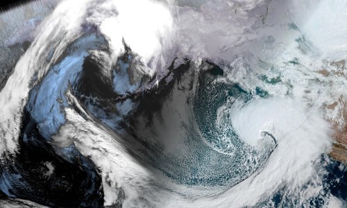 Snažna oluja pogodila SAD, 600.000 kućanstava bez struje, poginula jedna osoba