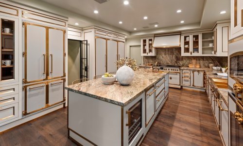 Retro šarm i bakreni detalji: Kuhinja slavne glumice nikoga ne ostavlja ravnodušnim