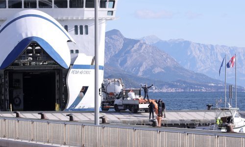 U tank trajekta koji je jutros vozio za Split ušla voda