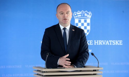 Šipić o naknadama za roditeljski dopust: Iznosit će do 3000 eura umjesto dosadašnjih 995