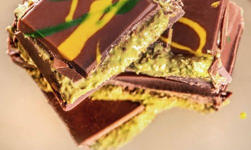 Nijemci poludjeli za Dubai-čokoladom: Čekaju satima u redovima, a jedan švercer pao s 45 kg