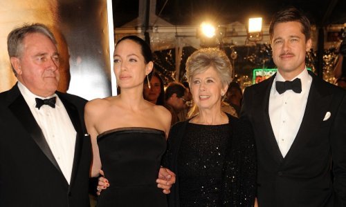 Djed i baka slomljenog srca: Roditelji Brada Pitta osam godina nisu vidjeli unuke