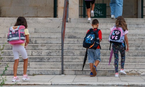 Đonlić najavio povećanje sigurnosti škola u Splitsko-dalmatinskoj: Evidentirat će se svaki ulazak i izlazak