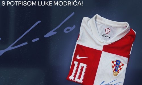 Osvoji dres s potpisom Luke Modrića!