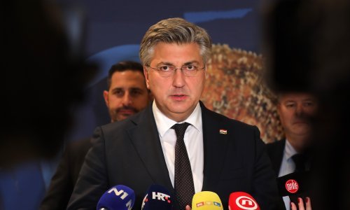 Plenković i ministri na sjednici o razvoju turizma: Pripazite na cijene