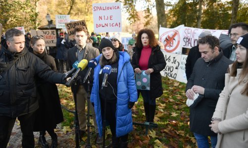Prosvjed u Zagrebu: 'Ova spalionica već sada smrdi na korupciju'