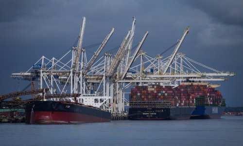 Australski prosvjed odvratio brod od pristanka u luku za ugljen. Uhićeno 138 ljudi