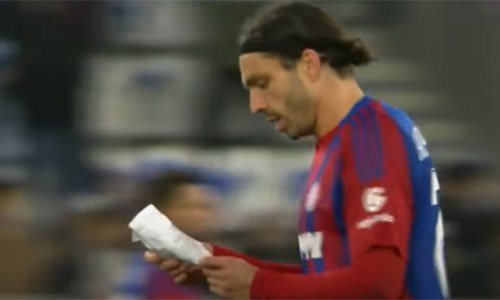 Evo što je pisalo na papiru koji je Krovinović čitao usred utakmice