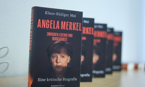 Angela Merkel objavila memoare: 'Jedinstven uvid u unutarnje djelovanje moći'