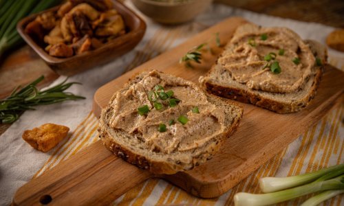 Ukusna pašteta od čvaraka: Savršena kombinacija uz kukuruzni kruh