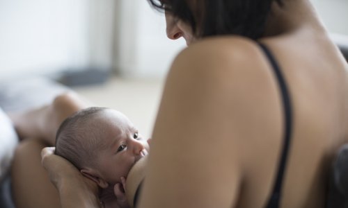 Nevjerojatna priča: Makedonka prvi put postala majka u 61. godini!