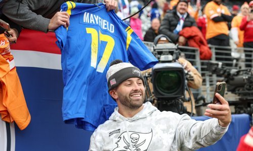 Amerika bruji o ovom skandalu; zaratio je s ocem zbog milijuna