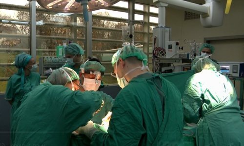 Kakav uspjeh naših liječnika: Prvi put u Hrvatskoj ugrađen čeljusni zglob od titana