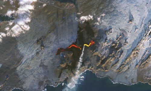 Lava na Islandu prijeti popularnoj turističkoj lokaciji, putnici očarani prizorima