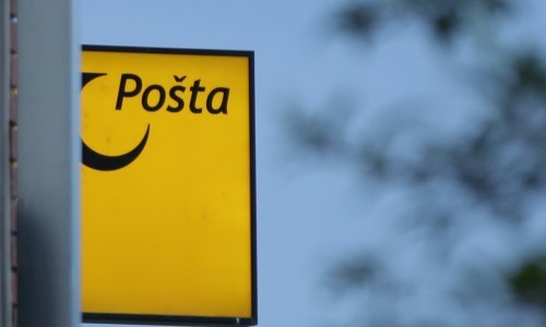 Umirovljeniku (75) u pošti ispala torbica iz koje je opalio pištolj