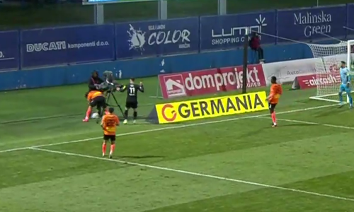 Igrač Šibenika se zabio u kameru, nije izgledalo nimalo bezazleno; pogledajte