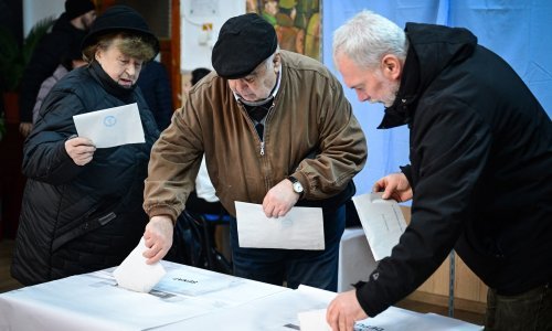 Rumunji biraju parlament, očekuje se nova pobjeda krajnje desnice