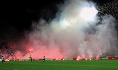 Pogledajte kako je derbi prekinut već u drugoj minuti