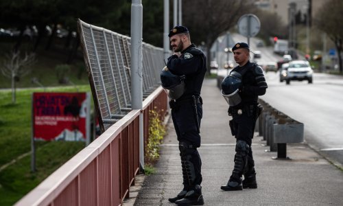 Do kraja utakmice u Splitu privedena 52 navijača