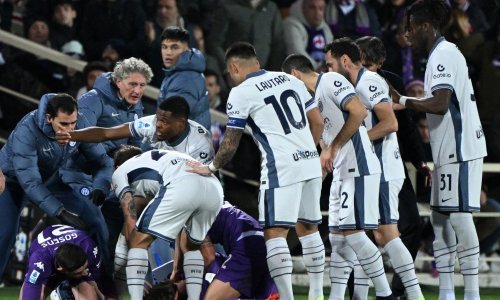 Igrač Fiorentine koji se iznenada srušio na utakmici s Interom samostalno diše