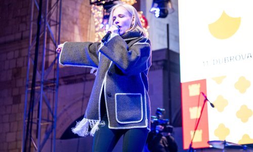 Jelena Rozga ima čak dvije najpoželjnije jakne sezone; njihovu kupnju nitko ne požali