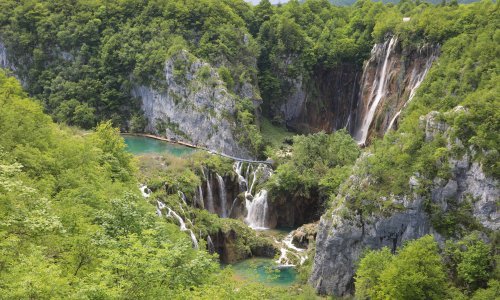 Dio Plitvičkih jezera kreće u obnovu: Kreće natječaj za uređenje staza i Lugareve kuće