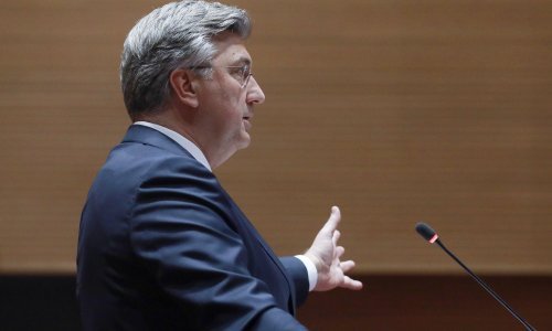 Zastupnici satima replicirali Plenkoviću: 'Osobno vam ne želim ništa loše, ali vi morate otići'