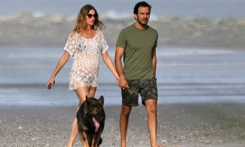 Sretni i zaljubljeni: Poznati par u iščekivanju prinove uživa na bajkovitoj lokaciji