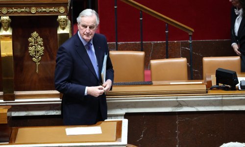 Pala je francuska vlada: Prvi put u 62 godine izglasano nepovjerenje