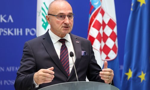Mađar u NATO-u dijelio nacionalni atlas u kojem je Hrvatska spala na Liku i Gorski kotar