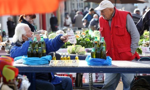 Još jedna banka odlučila isplaćivati mirovine u 2025. ranije