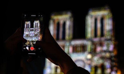 Stižu Trump, Zelenski, princ William: Otvorenje obnovljenog Notre Damea mogao bi pokvariti samo - vjetar