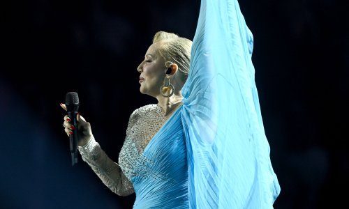 Lepa Brena zagrebačku publiku iznenadila modnim odabirom s domaćim potpisom