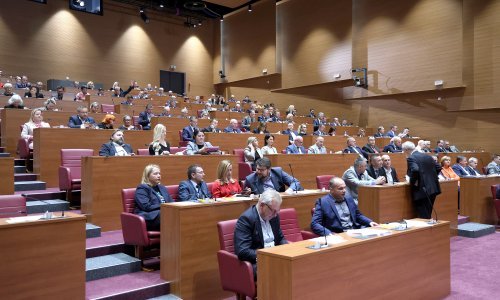 Sabor je izabrao novih 10 ustavnih sudaca, nisu svi dobili jednoglasnu podršku